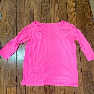 SZ MED LOFT 3/4 Sleeve TShirt